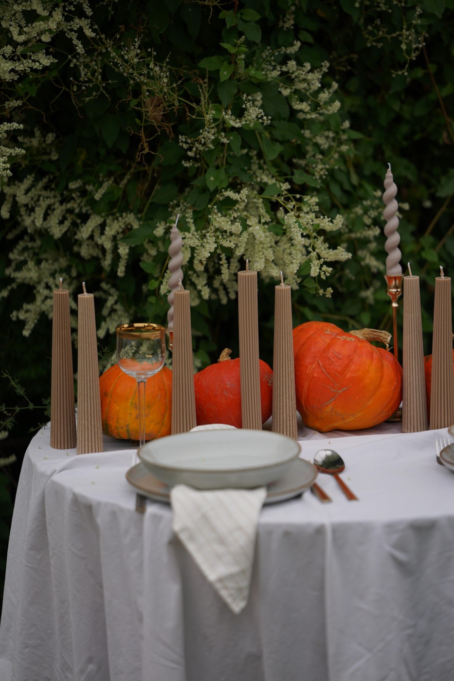 Vroubkovaná svíčka Aria | Sójová svíčka