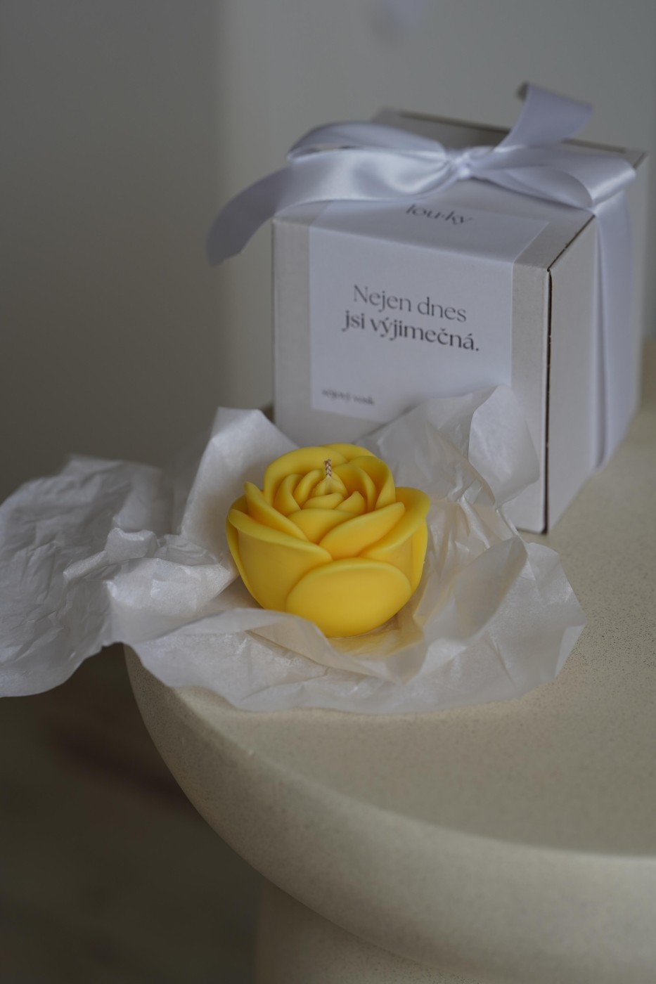 Růže, nejen dnes jsi výjimečná.