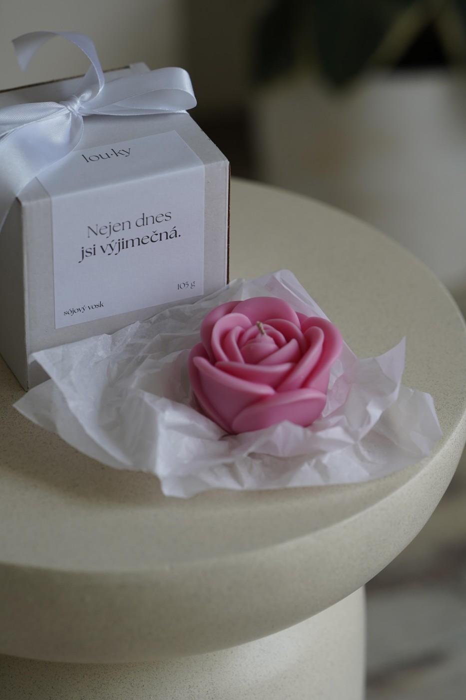 Růže, nejen dnes jsi výjimečná.