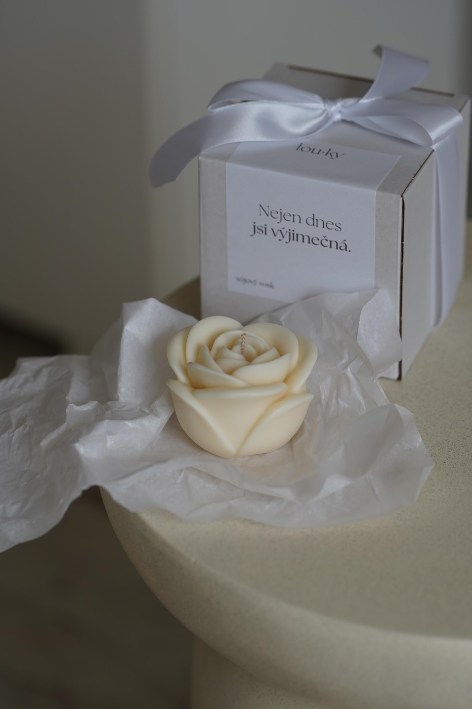 Růže, nejen dnes jsi výjimečná.