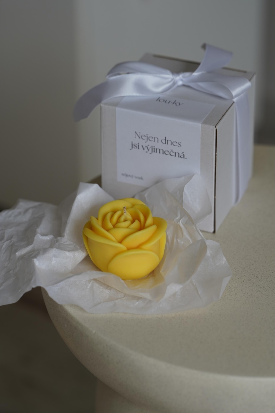 Růže, nejen dnes jsi výjimečná.