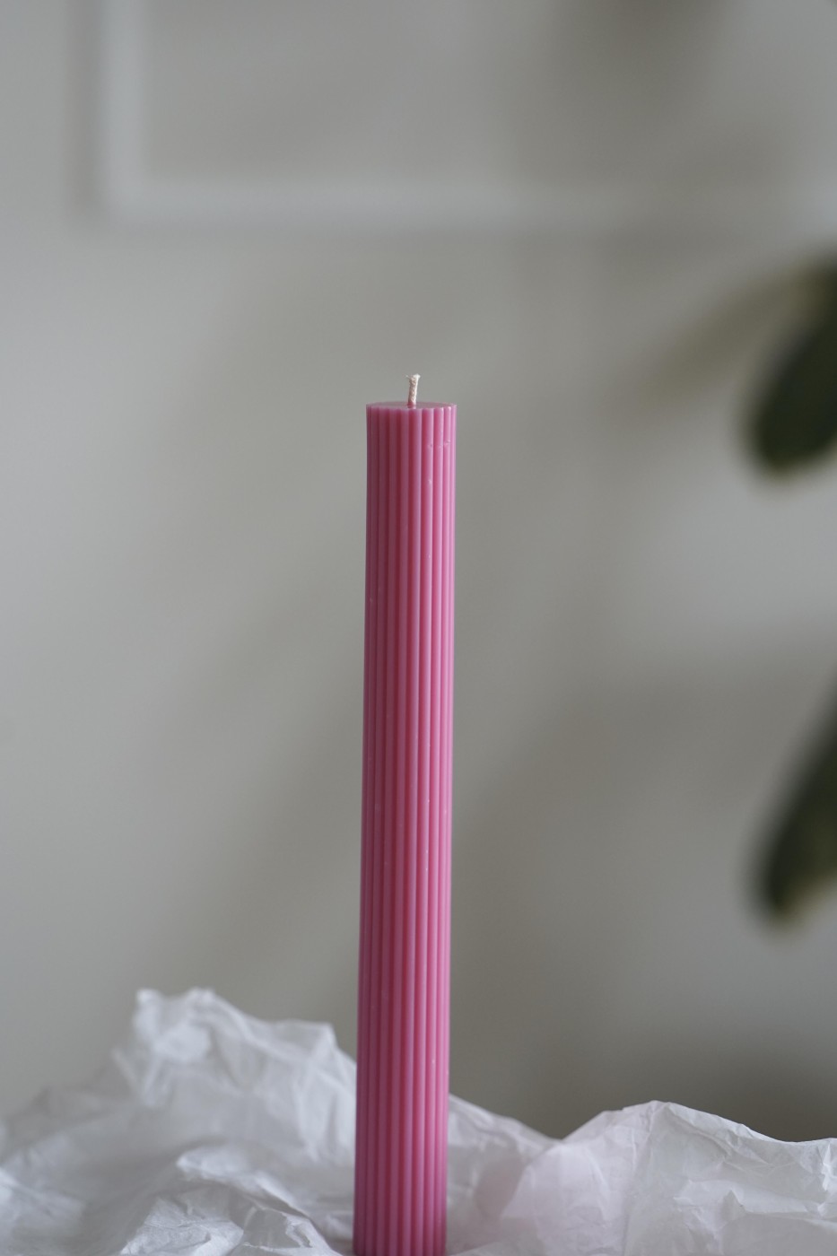 Vroubkovaná sójová svíčka Thea