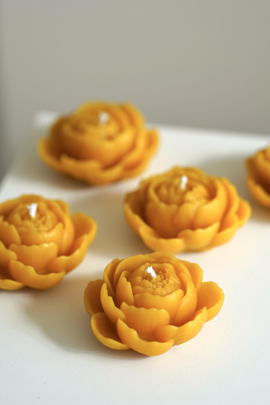 Dekorativní svíčka Poupě | včelí vosk