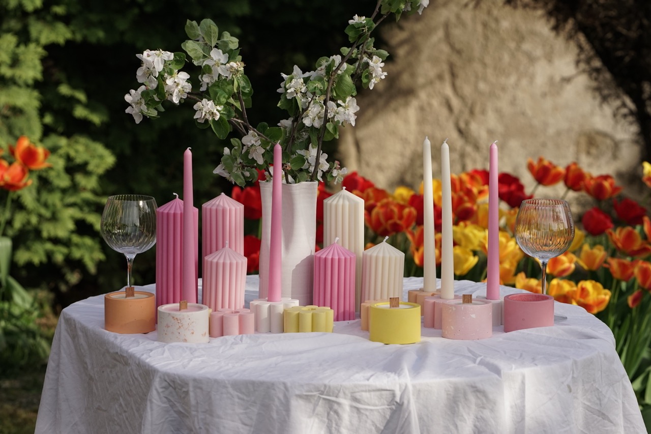 Barevné ručně odlévané sójové svíčky